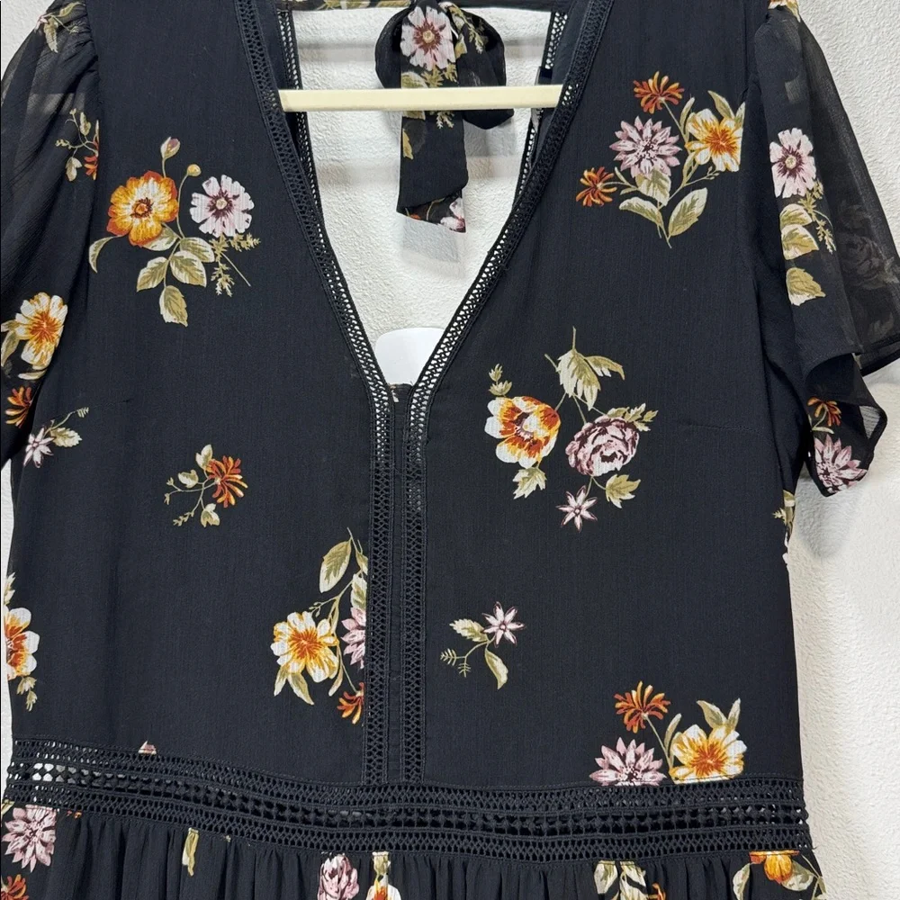 Abercrombie & Fitch Black Floral Maxi‎ Dress short sleeve v neck cutout peekaboo